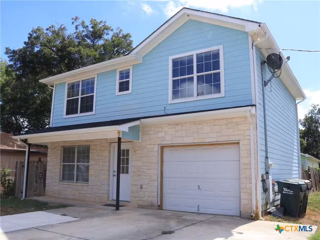625 Alabama St San Marcos, TX 78666 photo 2
