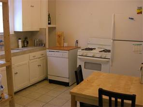 313 W 37th St Austin, TX 78705 photo 2