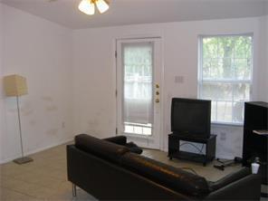 313 W 37th St Austin, TX 78705 photo 3