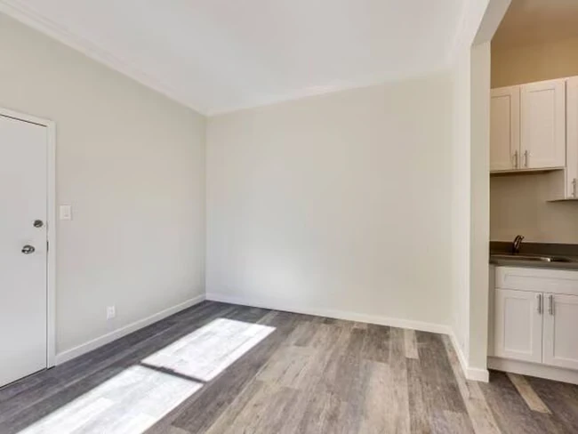 2228 Union St San Francisco, CA 94123 photo 3