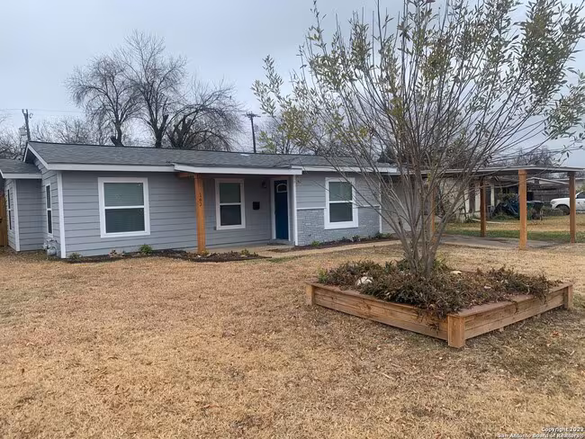 167 E Amber St San Antonio, TX 78221 photo 2