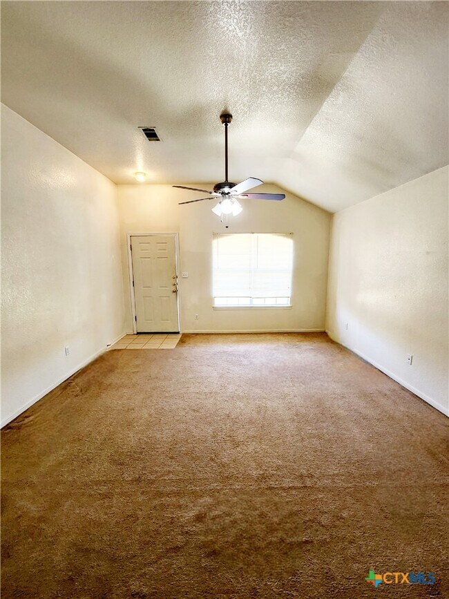 3208 Raven Dr Killeen, TX 76543 photo 2