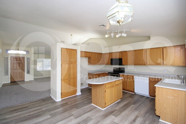 121 W Shamrock St Gilbert, AZ 85233 photo 5