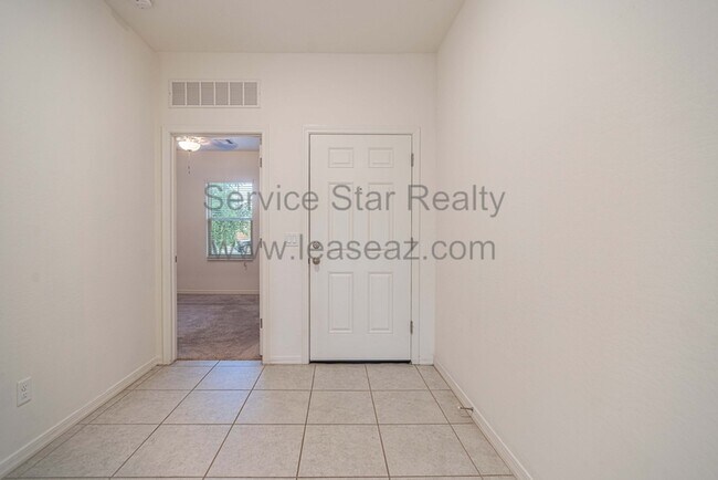 6516 W Ian Dr Phoenix, AZ 85339 photo 3