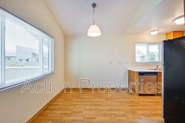 180 Albacore Ln Foster City, CA 94404 photo 5