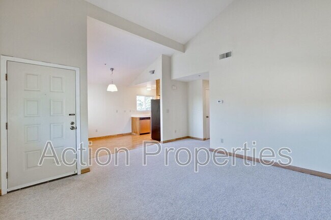 180 Albacore Ln Foster City, CA 94404 photo 3