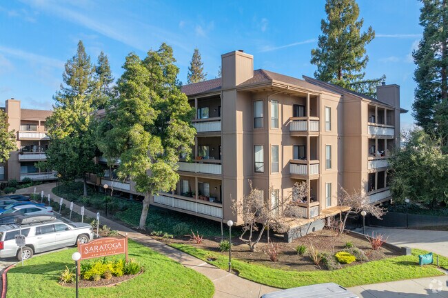 Saratoga Gardens Condominiums photo 4