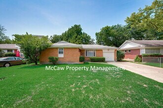 2149 Utica Dr Dallas, TX 75227 photo 2