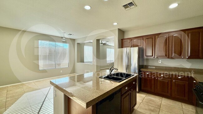 2030 W Clearview Trail Anthem, AZ 85086 photo 5