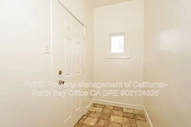 73 Brookwood Ave Santa Rosa, CA 95404 photo 3