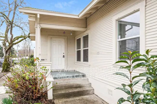 73 Brookwood Ave Santa Rosa, CA 95404 photo 2