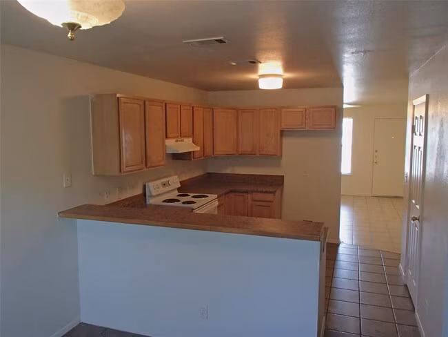 2202 Katy Lane, Georgetown, TX 78626 photo 2