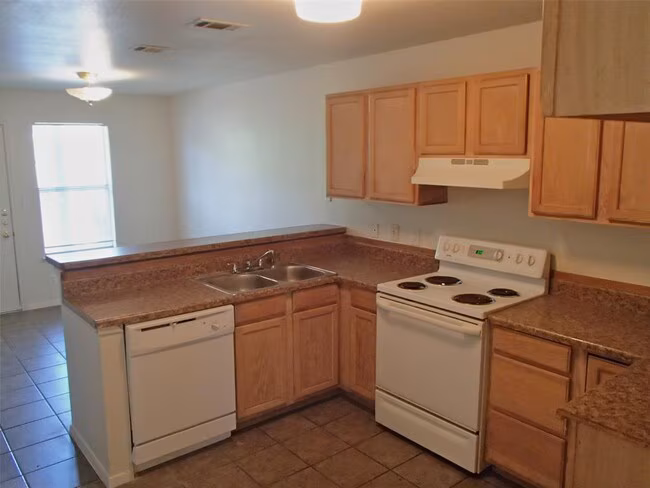 2202 Katy Lane, Georgetown, TX 78626 photo 3