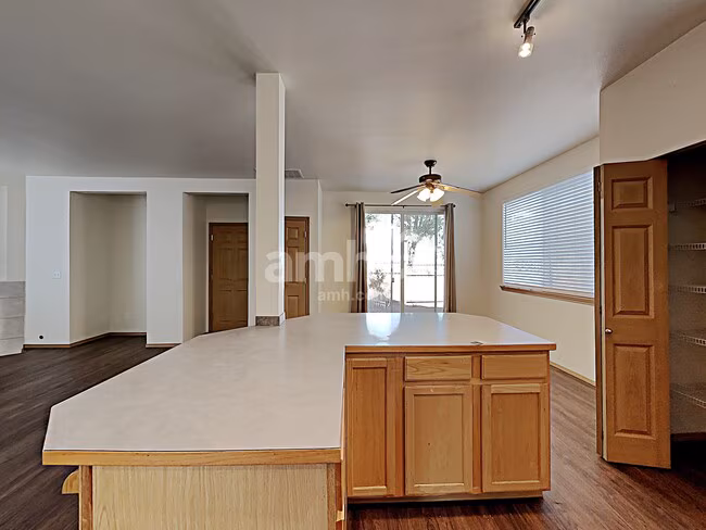 2808 6th Street Southeast, Puyallup, WA 98374 photo 4
