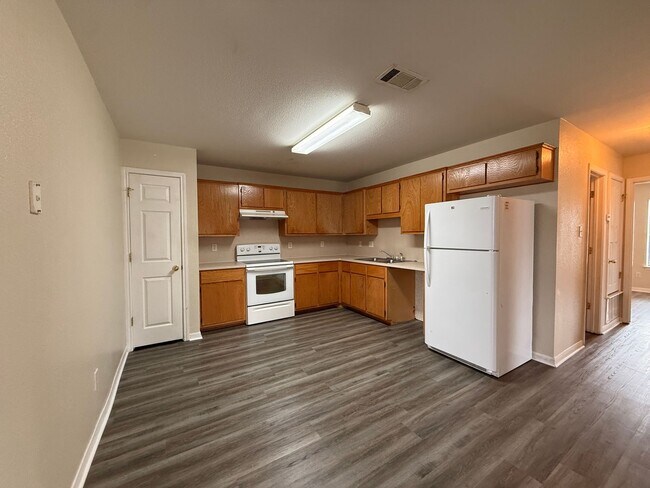 108 Castellon Ct Killeen, TX 76542 photo 4