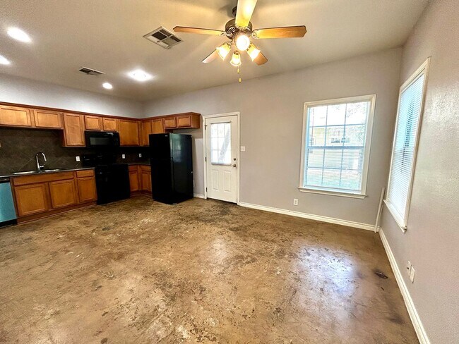 408 Nelray Blvd photo 4