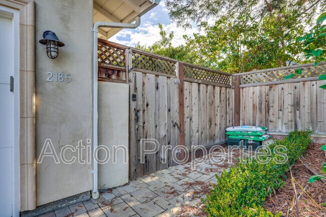 2185 Chuleta Ct photo 3