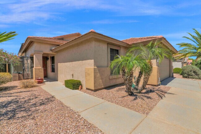 18166 W Camino Real Dr Surprise, AZ 85374 photo 3