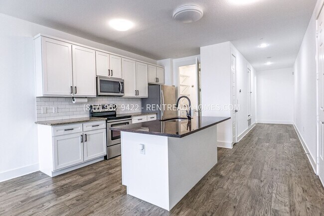 251 S Mill St Lewisville, TX 75057 photo 5