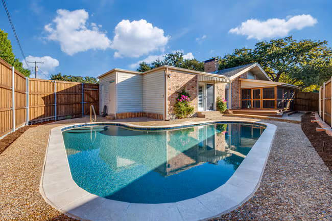 9805 Airline Road, Dallas, TX 75230 photo 2