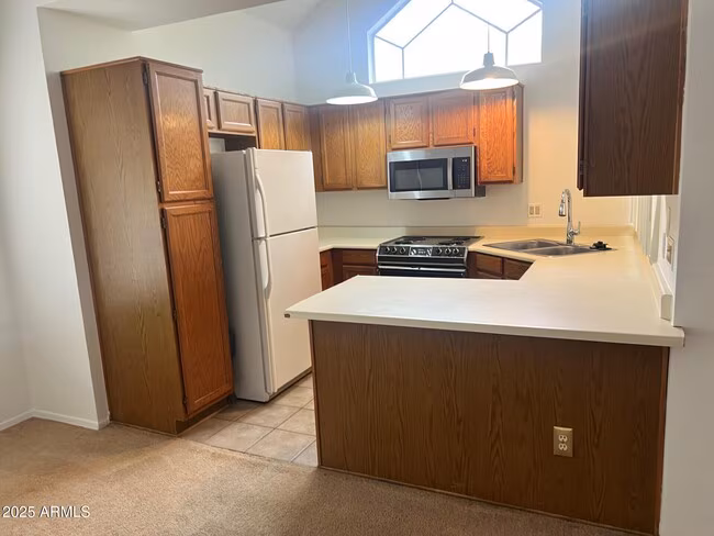 1633 E Lakeside Dr Gilbert, AZ 85234 photo 3
