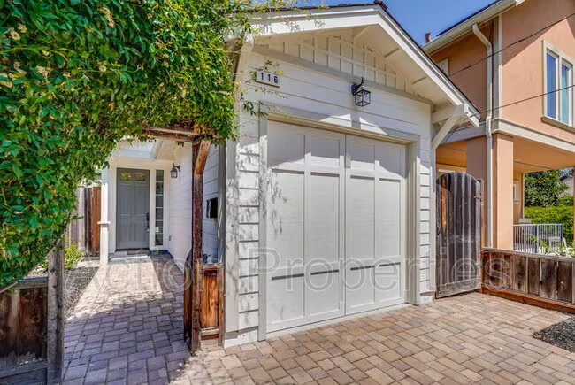 116 College Ave Mountain View, CA 94040 photo 2