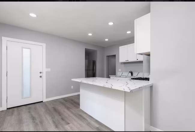 37451-37452 Boundary St San Diego, CA 92104 photo 5