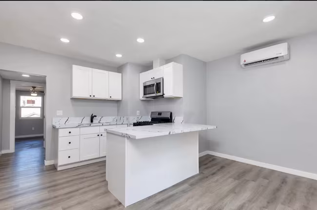 37451-37452 Boundary St San Diego, CA 92104 photo 4