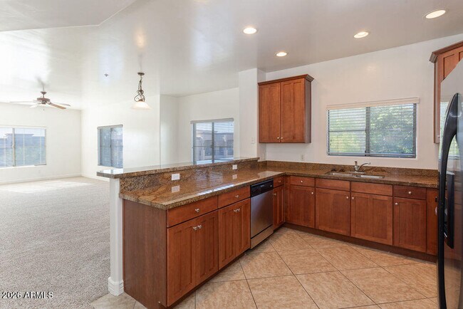 5450 E Deer Valley Dr Phoenix, AZ 85054 photo 3
