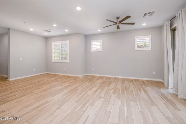 250 W Queen Creek Rd Chandler, AZ 85248 photo 5