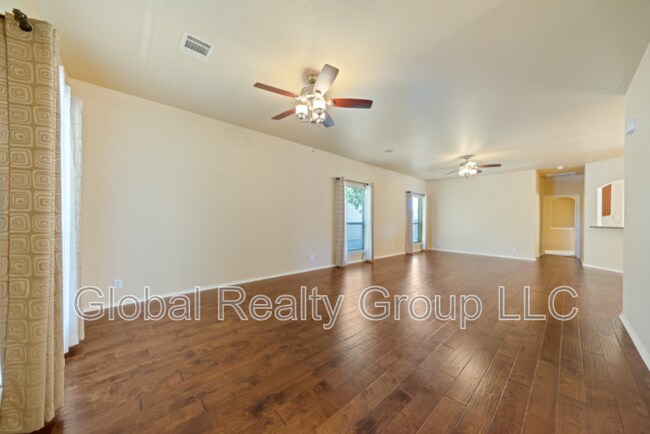 308 Rustic Tr Cibolo, TX 78108 photo 4