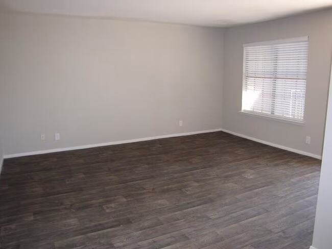 2211 W N Loop Blvd Austin, TX 78756 photo 4