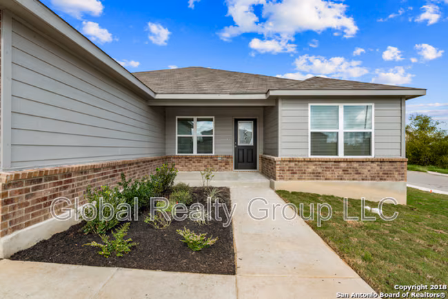 108 Fabarm Ln New Braunfels, TX 78130 photo 2