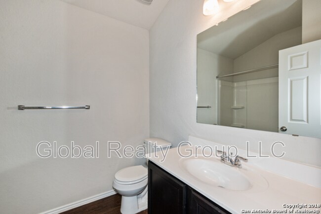 108 Fabarm Ln New Braunfels, TX 78130 photo 5