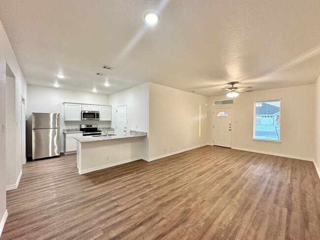 1109 Carlsberg Dr Killeen, TX 76549 photo 4