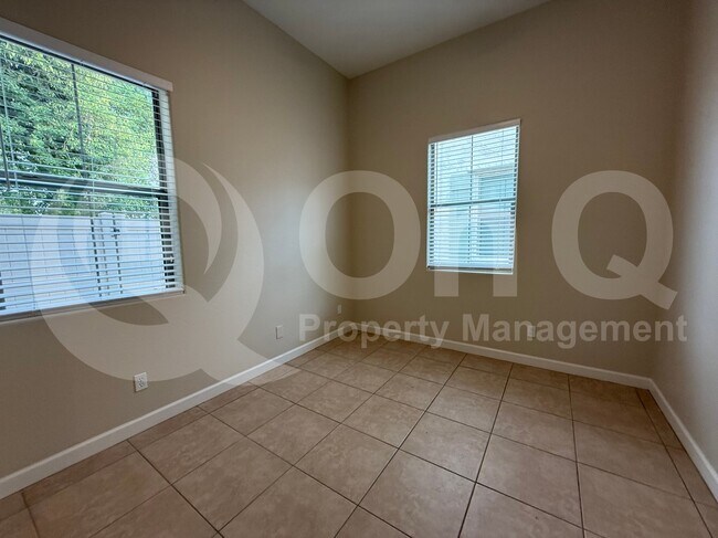8440 W Lewis Ave Phoenix, AZ 85037 photo 3