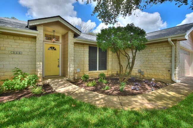 1604 Barcus Dr Georgetown, TX 78626 photo 4