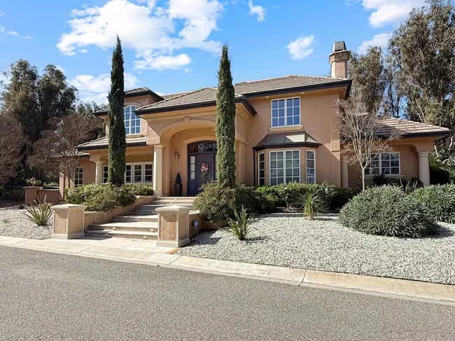 1526 Hillview Dr Los Altos, CA 94024 photo 3