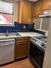 706 W 22nd St Austin, TX 78705 photo 4