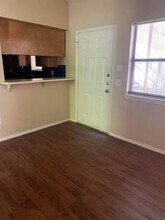 706 W 22nd St Austin, TX 78705 photo 3