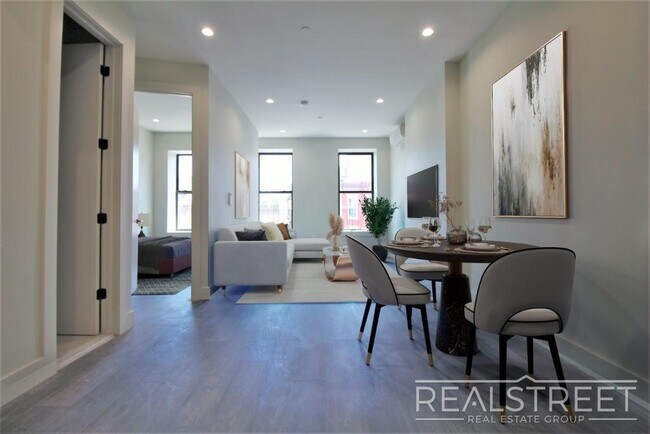 699 Dekalb Avenue photo 4