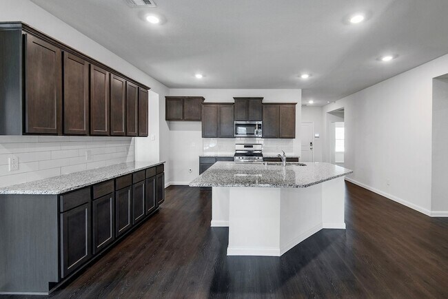 709 Smokey Trail, Princeton, TX 75407 photo 2