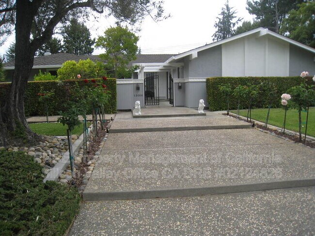 13069 Jaccaranda Court, Saratoga, CA 95070 photo 2