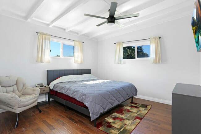 1271 Essex St Imperial Beach, CA 91932 photo 5