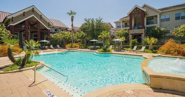 Northgate Oaks photo 3