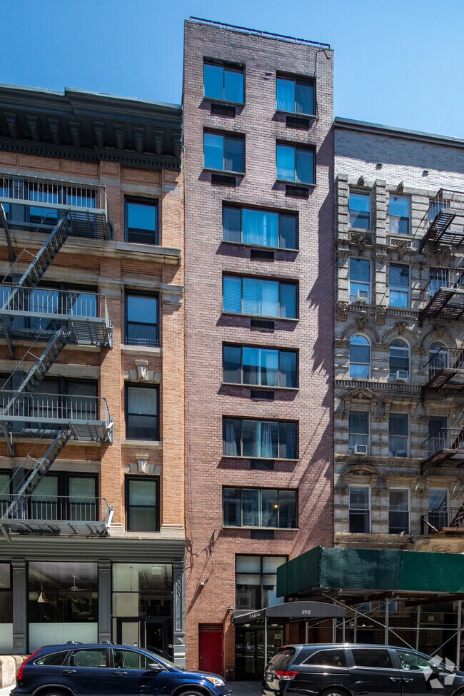 229 E 24th St New York, NY 10010 photo 2