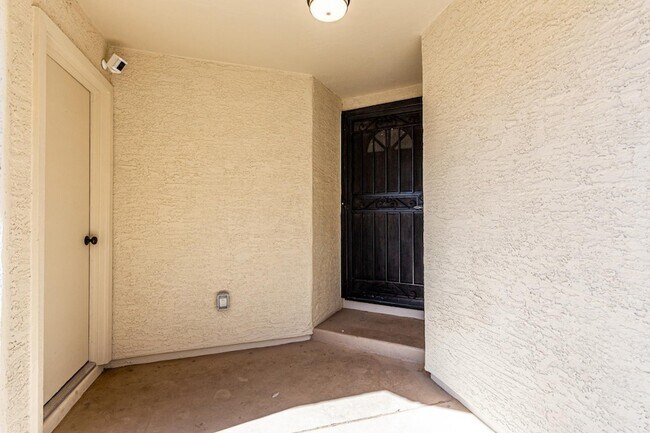 1538 E Laurel Ave Gilbert, AZ 85234 photo 4