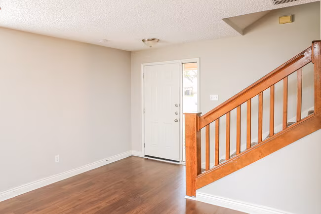1521 Lincolnshire Way Fort Worth, TX 76134 photo 4