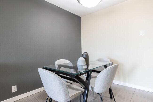 1050 Benton St Santa Clara, CA 95050 photo 5