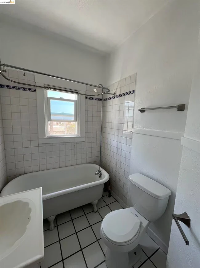 2249 Spaulding Ave Berkeley, CA 94703 photo 4